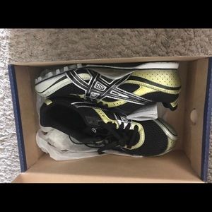 BLACK, GOLD, SILVER CLEATS
